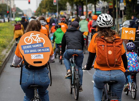 Aktionsschild Sichere Radwege Aktionsschild Sichere Radwege